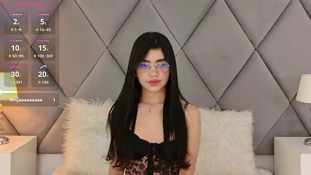 OliviaDiaz online show from April 25, 8:17 pm