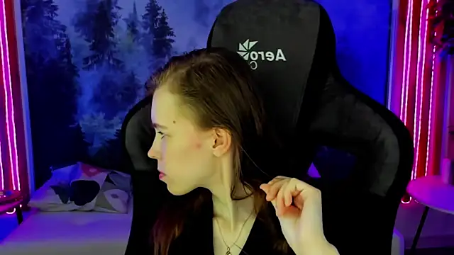 AriaGracen online show from April 1, 8:26 am