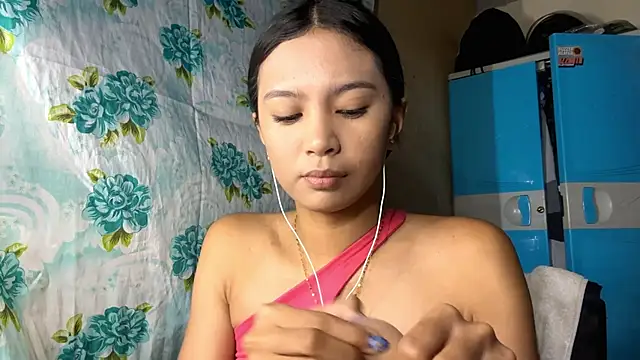 LilianBlevans online show from March 10, 4:33 pm