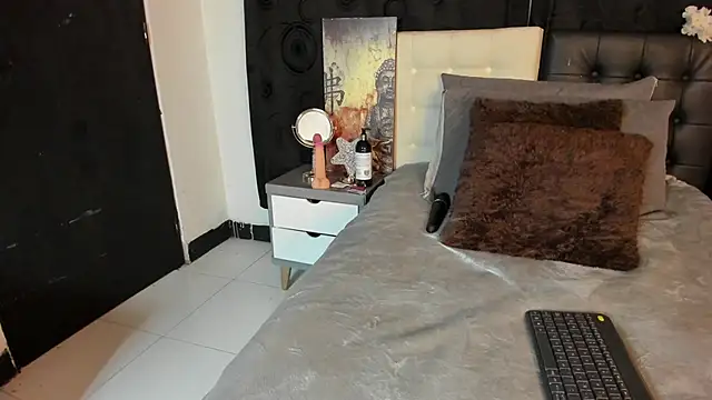 Vicky Angeel online show from April 29, 2:09 pm