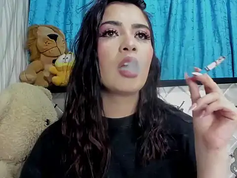 WoodssMia 2 online show from March 12, 4:15 am