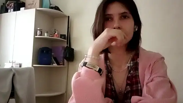 FluffyKisses online show from March 9, 1:25 pm