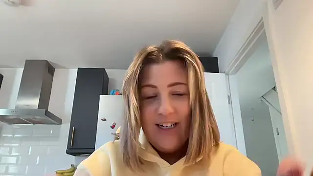 annabellewarick online show from March 14, 1:12 pm