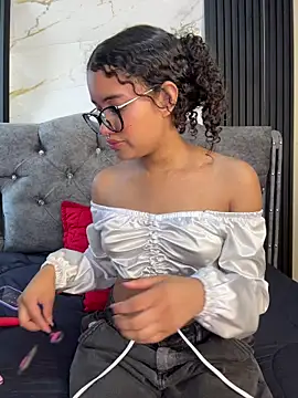 Bunny fire online show from April 3, 7:12 pm