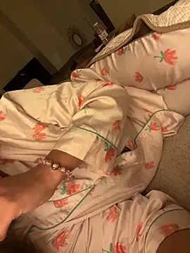 sweetbaby112006 online show from March 9, 7:06 pm