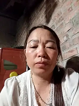 Yellow-pink online show from April 26, 1:42 pm