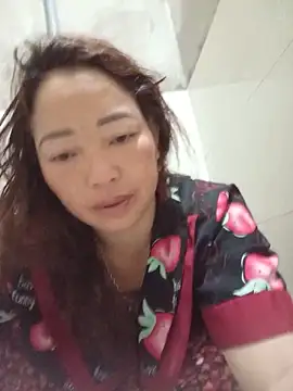 Yellow-pink online show from June 9, 11:15 pm