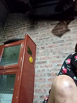 Yellow-pink online show from April 24, 1:25 pm