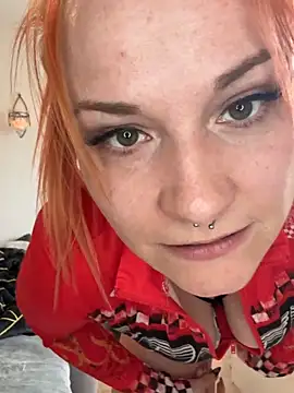 Fiebie licious  online show from April 25, 2:03 pm