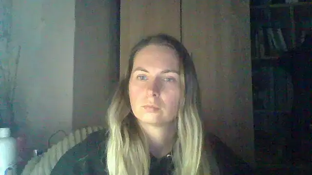 Mollie365 online show from March 9, 5:49 pm