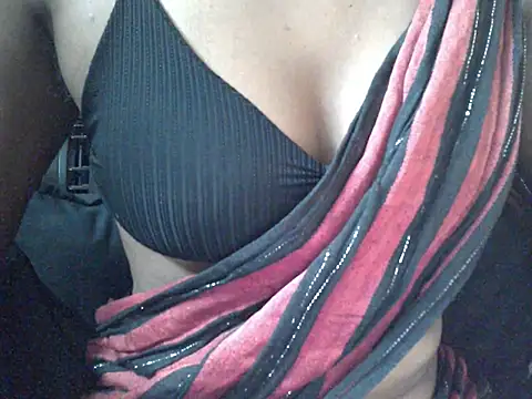 Couplehot00 online show from July 31, 3:57 pm
