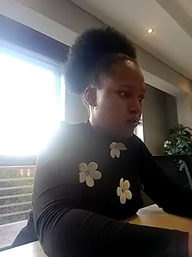 phumubabexx online show from March 24, 11:15 am