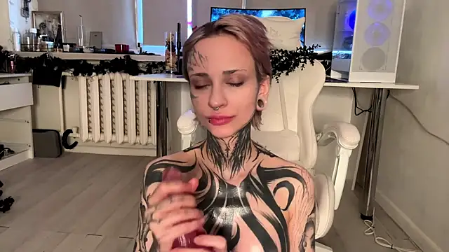 KizzieSherbert online show from April 20, 6:11 pm