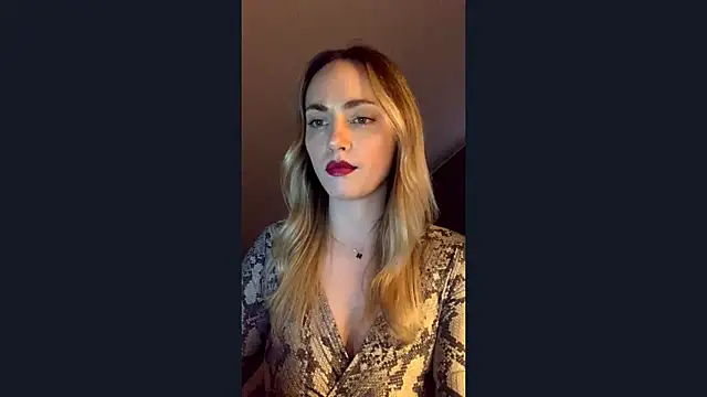 ScarlettSensitive online show from March 11, 4:09 pm