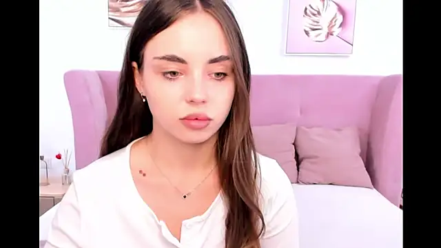 MyEvelin online show from June 11, 4:53 am