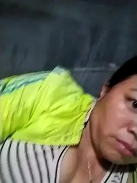 Min-in online show from April 26, 1:42 pm