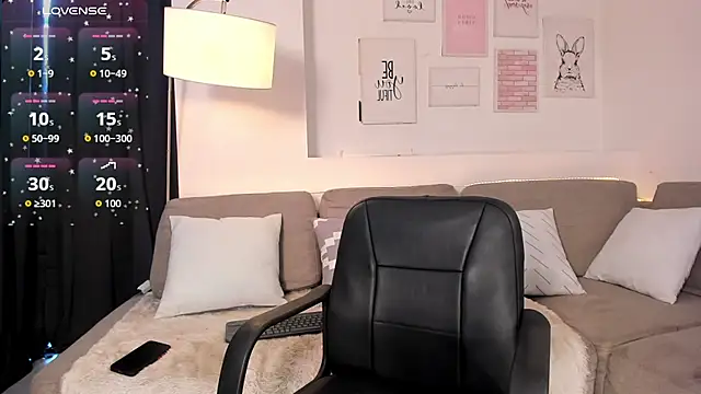 Zoey monroe online show from April 28, 1:37 pm