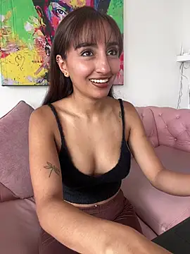 Nahomy Pink online show from March 25, 4:10 pm