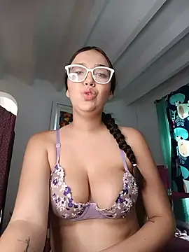 Kitty Loveee online show from May 16, 8:52 pm