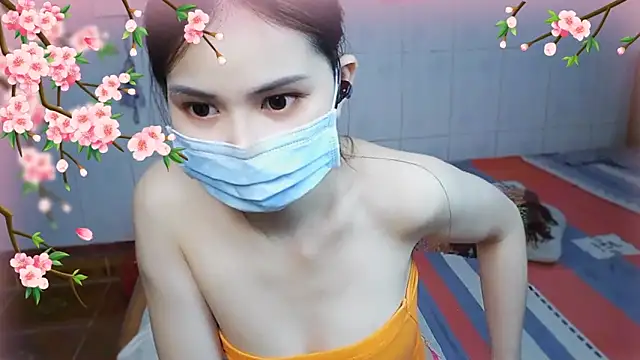 Emma 2603 online show from April 25, 1:41 pm