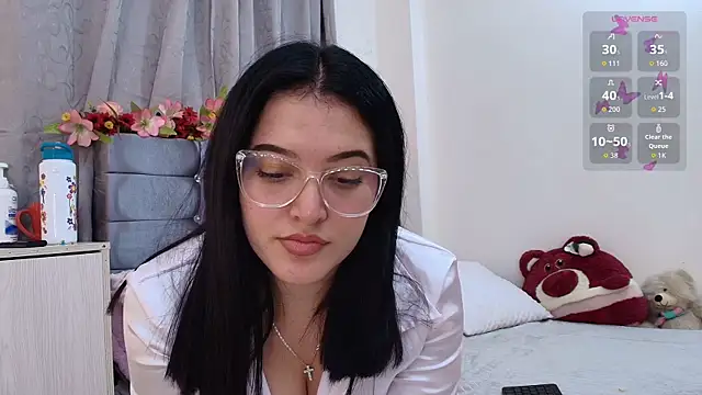 Isabella Roses  online show from July 22, 12:22 am