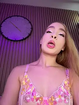 Isabella gaviria online show from April 25, 8:39 pm