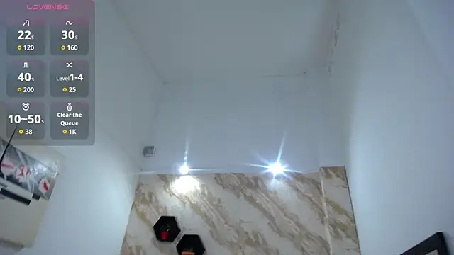 scarlettt  joness online show from March 12, 1:14 pm