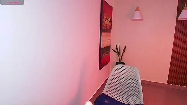 Astrid Black online show from March 10, 8:13 pm