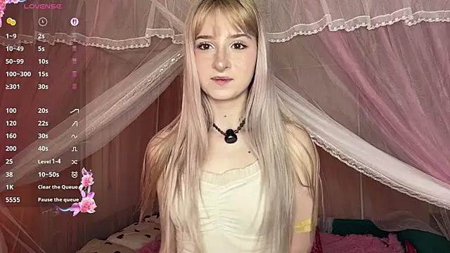OnlyEva1 online show from April 21, 8:10 am