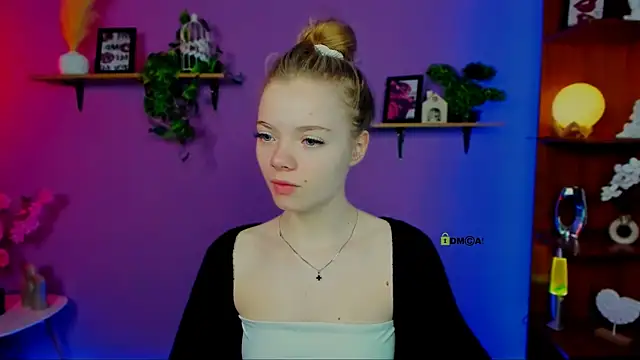 maddy moah online show from April 18, 5:43 am