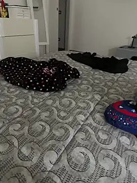 lavogliosaa online show from March 25, 4:43 pm