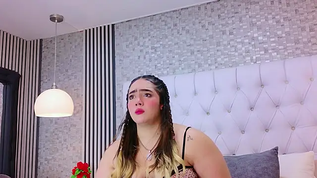 VioletMonroee online show from March 12, 3:53 am