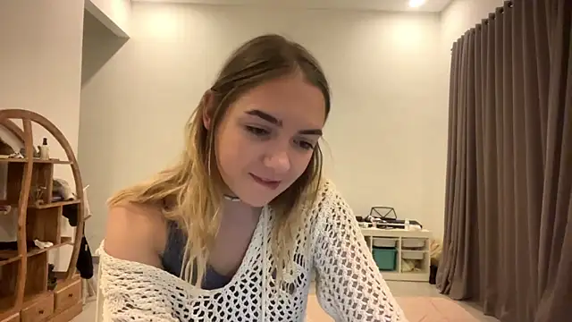 RoxyWet online show from March 17, 8:24 pm