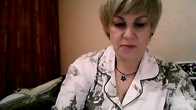 TatkaYang online show from April 7, 8:22 pm