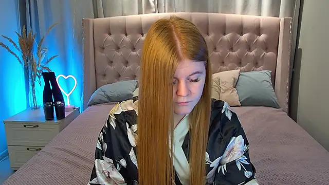 JessicaEmber online show from April 21, 5:03 am