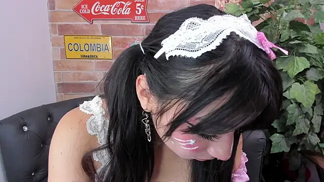 miss loolita online show from May 5, 7:50 pm