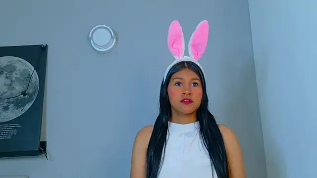 TaniaTaylor   online show from March 30, 12:49 pm