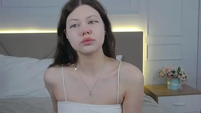 Sophie Rays online show from April 9, 3:53 am