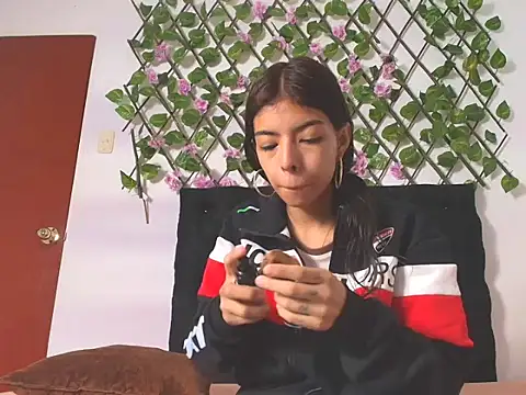 Sweet Scarlett  online show from April 17, 2:08 pm