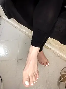 feetandcock85 online show from March 16, 8:24 pm