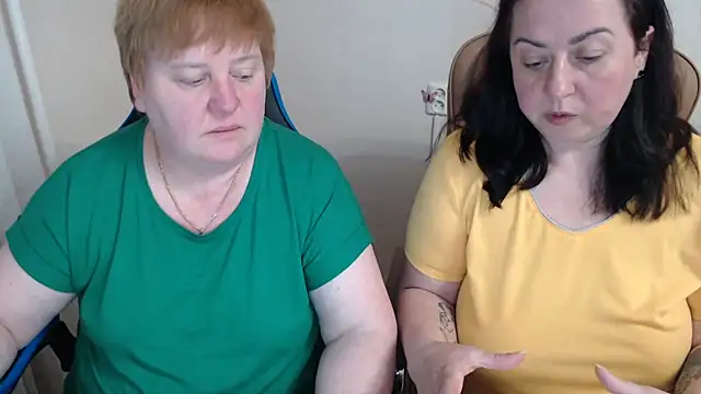 Lindy-Jeanie online show from April 13, 7:14 pm