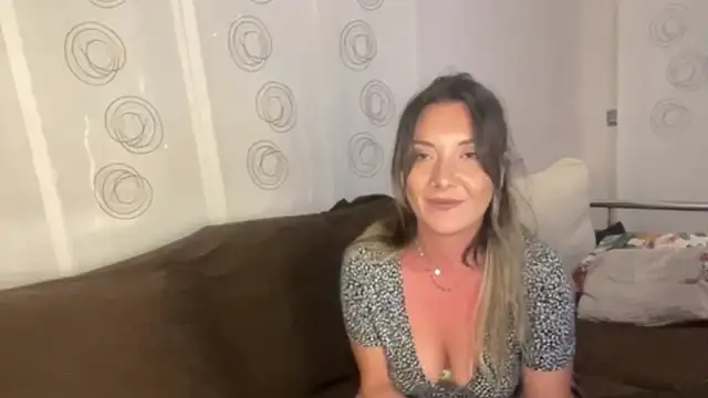 DanteYJuri online show from June 11, 9:00 pm