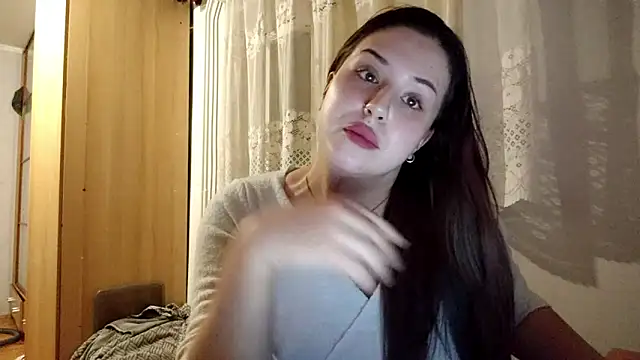 LolaSeduce online show from April 13, 7:25 pm