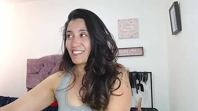 violeta scott online show from July 28, 6:20 pm