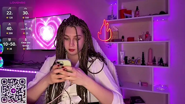 Olivia 132 online show from April 25, 8:06 pm