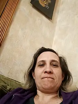 KatieLove133 online show from April 30, 5:40 pm