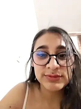 Mia skyy18 online show from May 2, 11:46 am