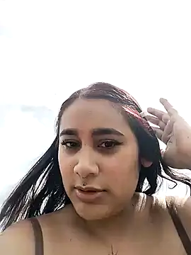 Mia skyy18 online show from June 24, 6:07 pm
