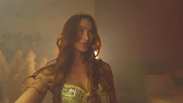 SerenaWest  online show from April 16, 9:39 pm