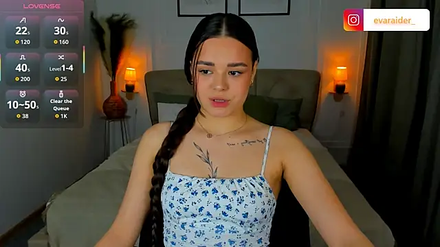 EvaRaider online show from April 23, 1:35 pm